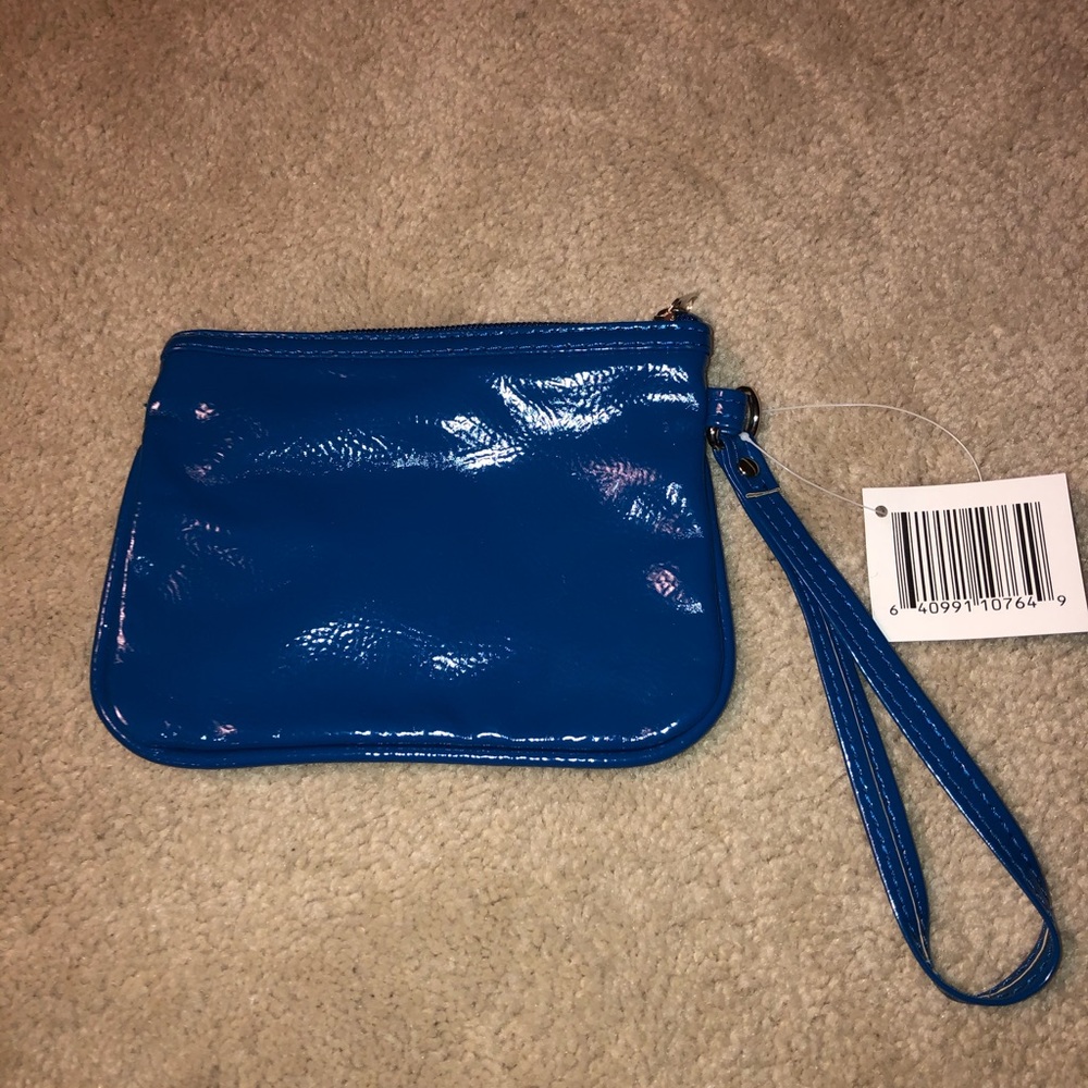 Corner Zip Wristlet